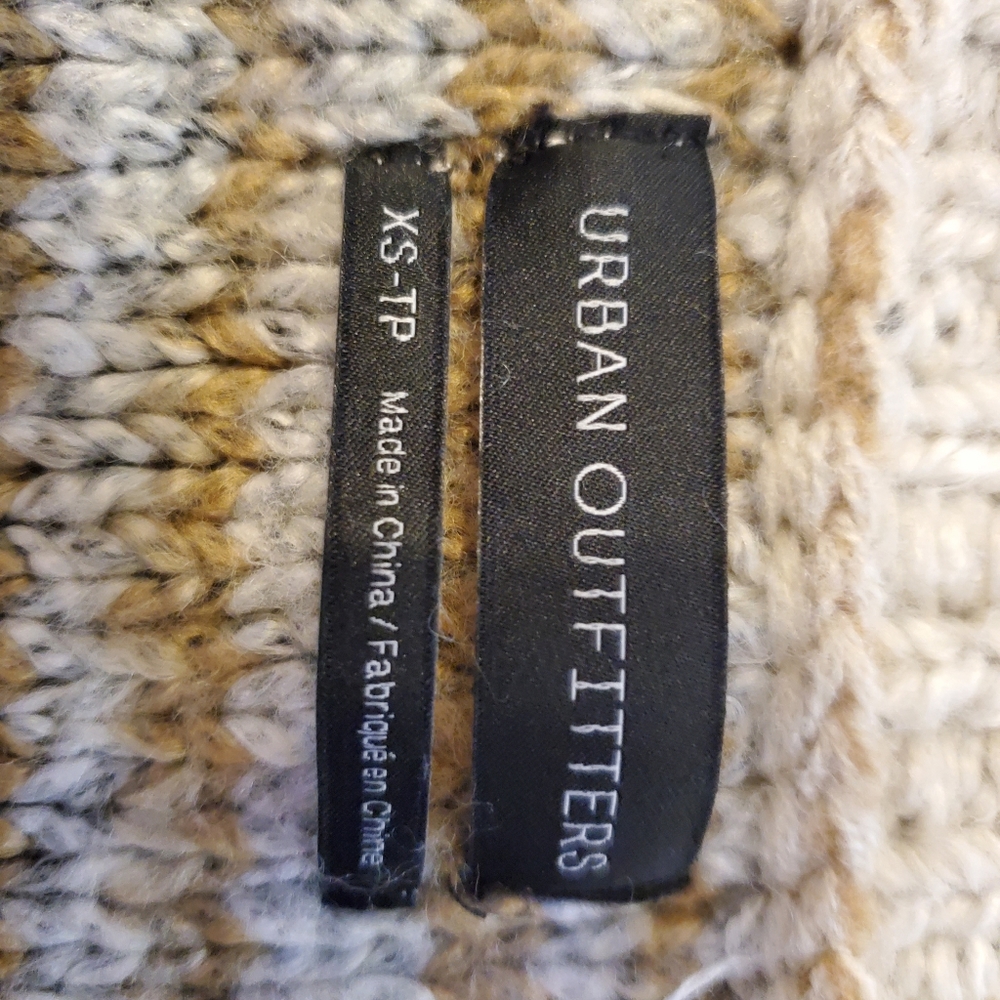 Urban Outfitters | Lennon Neutral Beige & Blue Striped Cropped Sweater - Picture 11 of 15